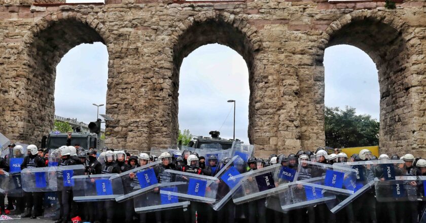 1 Mayıs Üzerine: İktidarın şovu ve Saraçhane direnişi – Nisan Sur